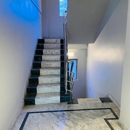 Hotel The Crest Kolkata Ngoại thất bức ảnh